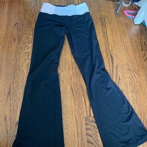 Lululemon Yoga Pants with Colored Waist Band